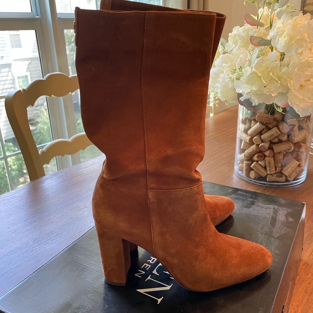 Chestnut suede boot - Picture 5 of 5